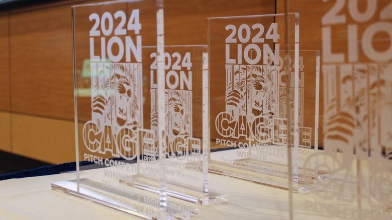 lion cage plaques